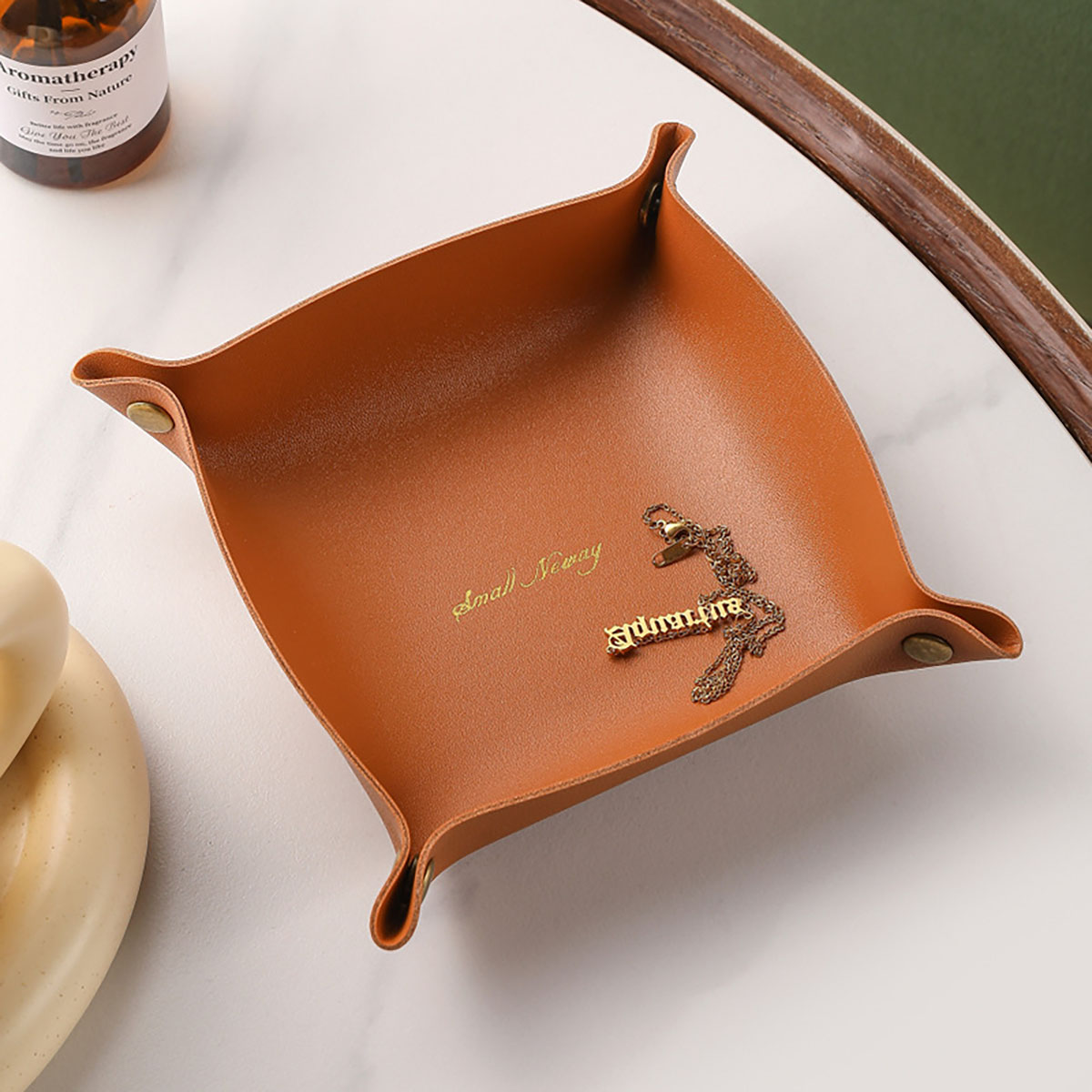 北欧スタイルの革収納トレイデスクトップオーガナイザーキージュ - Home Decor Organizer のレビューと価格