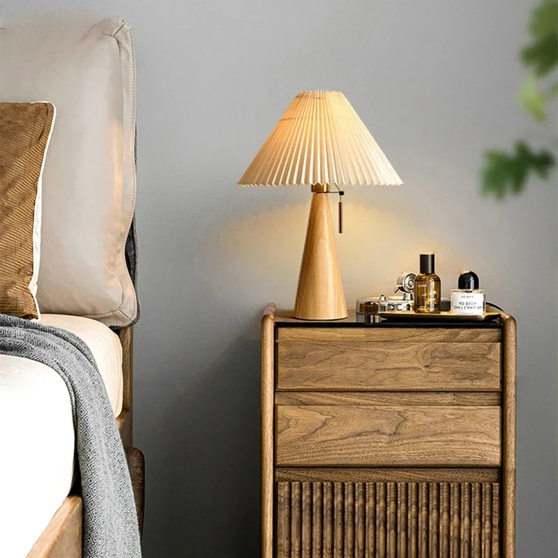 レトロプリーツテーブルランプ北欧無垢材ライト研究読書用寝室の - Home Decor Light のレビューと価格